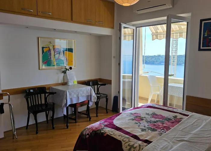 Nik 1 The Views Apartamento *